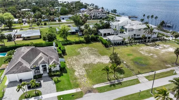 Fort Myers, FL 33919,1212 Twin Palm DR