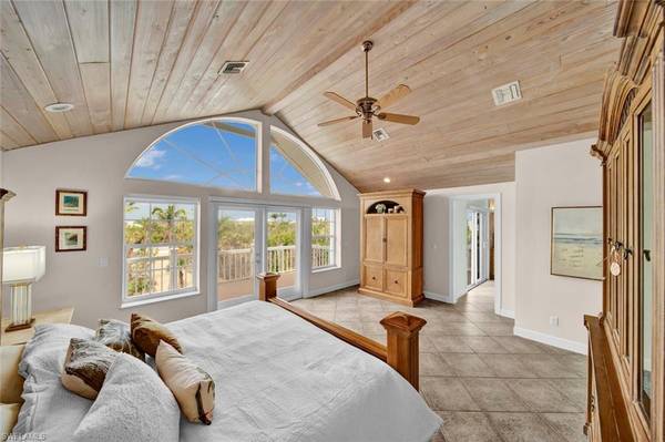 1828 Buckthorn LN, Sanibel, FL 33957