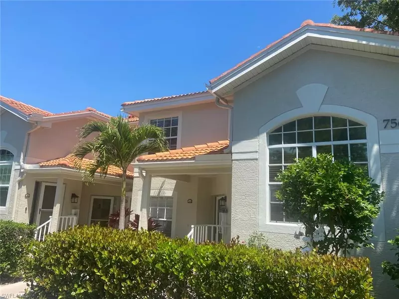 7564 Silver Trumpet LN #U204, Naples, FL 34109