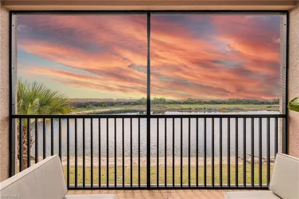 9365 Pocida CT #203, Naples, FL 34119