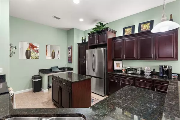 Estero, FL 33928,8583 Via Lungomare CIR #202
