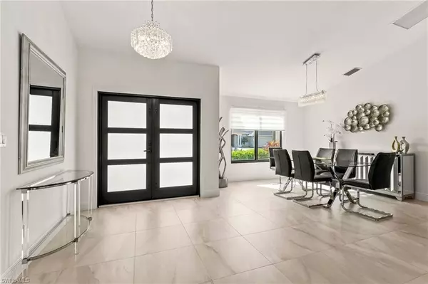 Naples, FL 34112,2307 Queens WAY