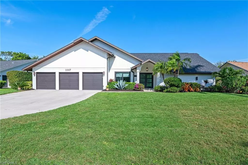 Naples, FL 34112,2307 Queens WAY