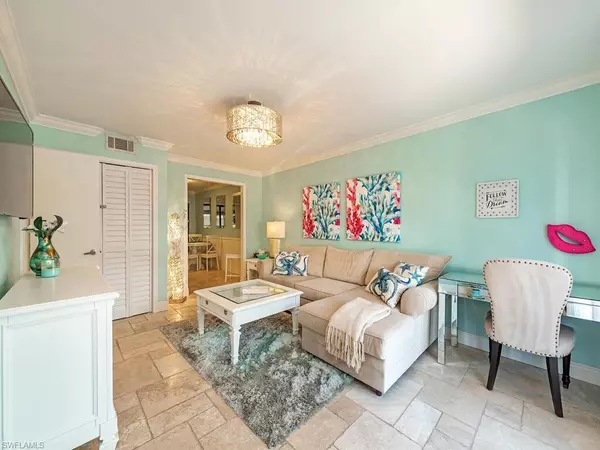 15 Marco Villas DR #O3, Marco Island, FL 34145