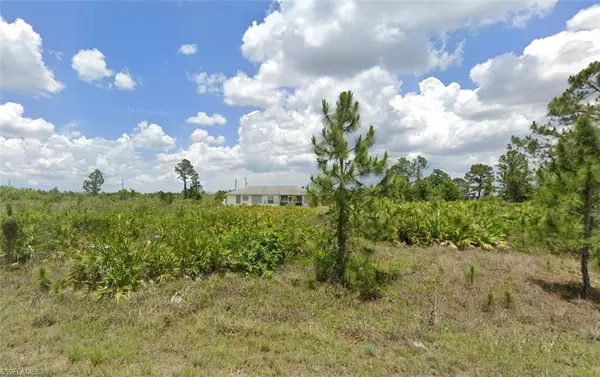 961 Derby ST, Lehigh Acres, FL 33974
