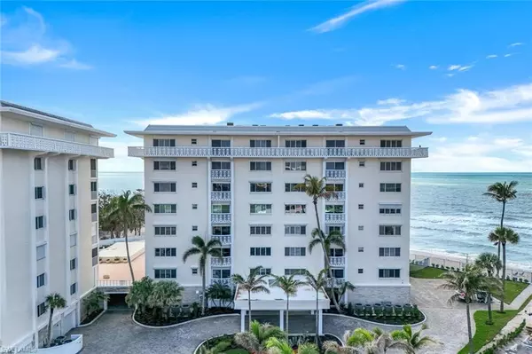 Naples, FL 34103,3401 Gulf Shore BLVD N #303