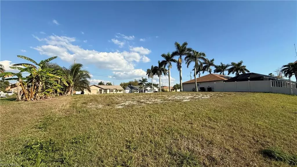 Cape Coral, FL 33914,3222 SW 1st PL