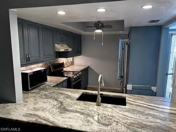 Naples, FL 34110,960 Palm View DR #111