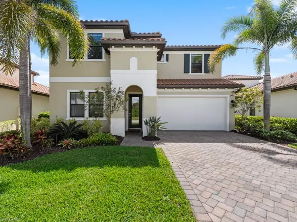 4744 Formosa DR, Naples, FL 34119