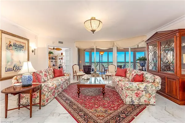 Naples, FL 34103,4021 Gulf Shore BLVD N #1605