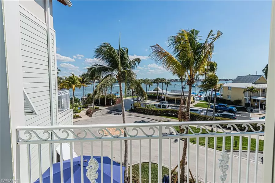 1001 10th AVE S #F2, Naples, FL 34102
