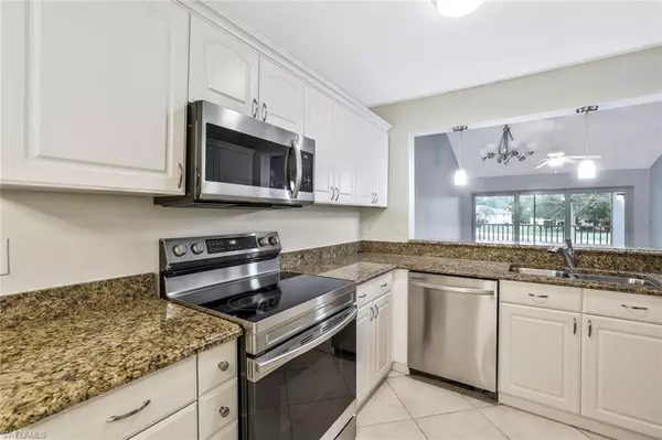 Naples, FL 34104,250 Timber Lake CIR #E204