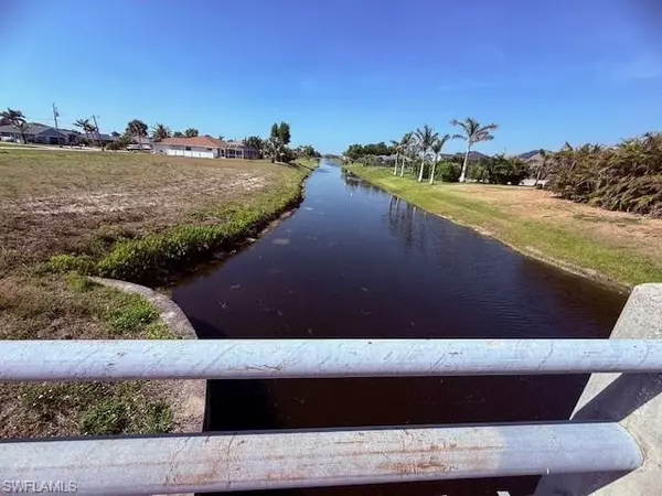 Rotonda West, FL 33947,300 Broadmoor LN