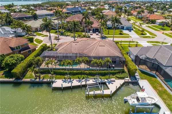 Marco Island, FL 34145,9 Acorn CT