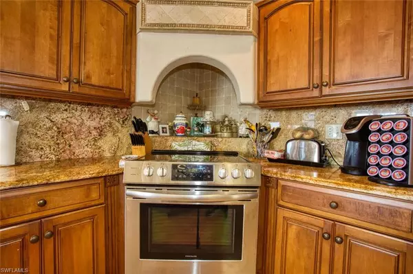 Cape Coral, FL 33914,424 SW 52nd ST