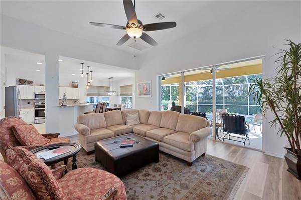 Naples, FL 34104,5005 Old Pond DR