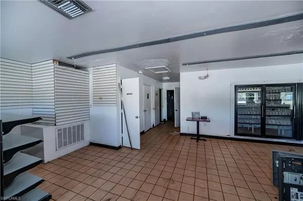 Moore Haven, FL 33471,9835 W State Road 78