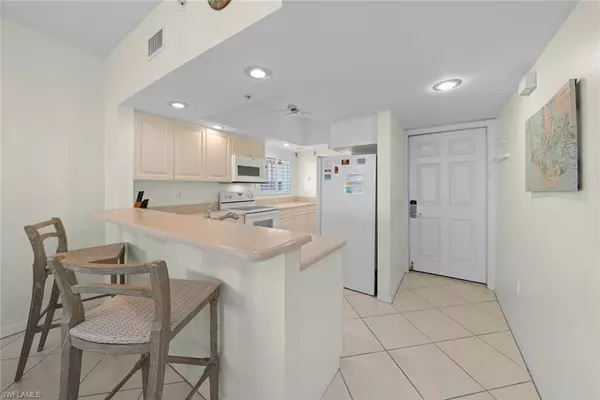 Sanibel, FL 33957,255 Periwinkle WAY #5B