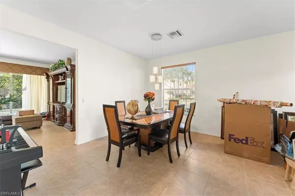 Naples, FL 34120,2082 Sagebrush CIR