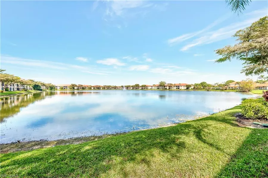 6448 Huntington Lakes CIR #102, Naples, FL 34119