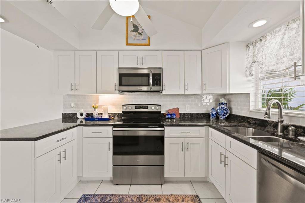 Cape Coral, FL 33991,621 SW 3rd CT #102