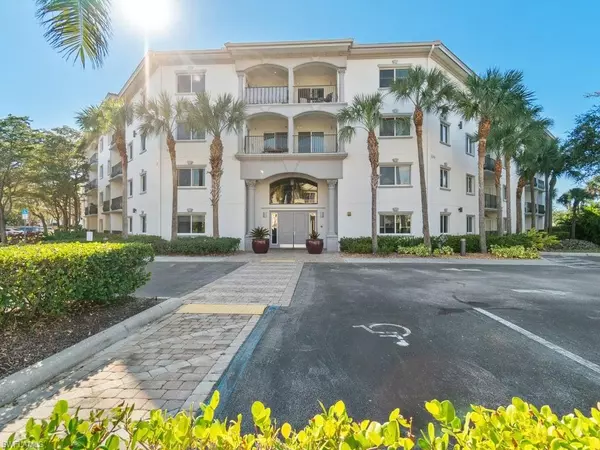 1100 Pine Ridge RD #B307, Naples, FL 34108