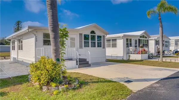 143 Caravan CIR, North Fort Myers, FL 33903
