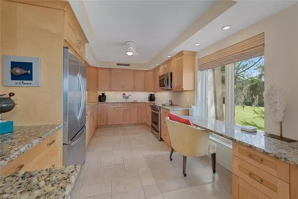 Naples, FL 34105,103 Clubhouse DR #351