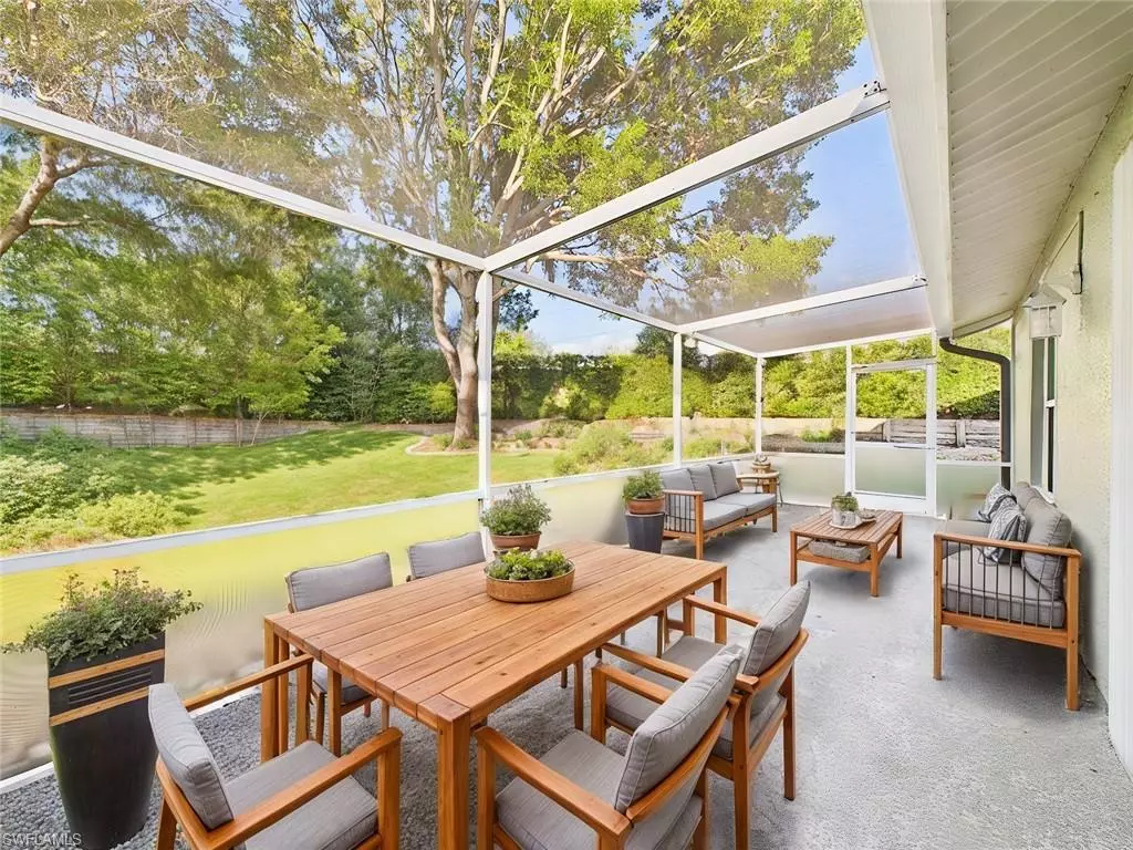 Naples, FL 34112,1704 Royal CIR #602