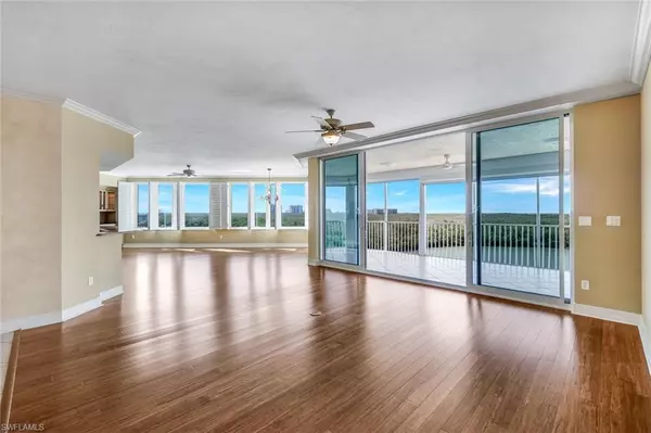 425 Dockside DR #604, Naples, FL 34110