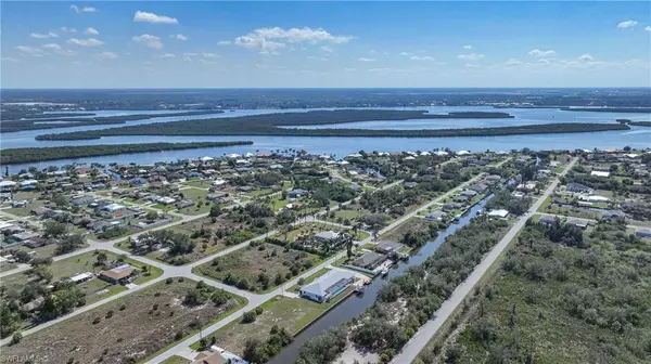 Punta Gorda, FL 33983,3323 Desoto DR