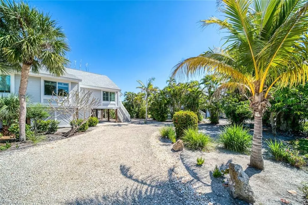 Sanibel, FL 33957,1446 Sandpiper CIR