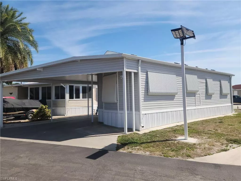 Moore Haven, FL 33471,1159 Daniels RD #74