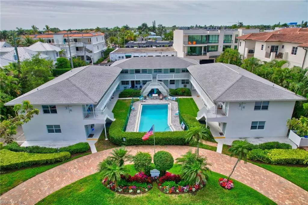 Naples, FL 34102,550 4th AVE S #9