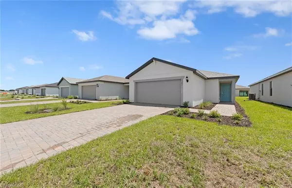 Labelle, FL 33935,1202 Caloosa Cove DR