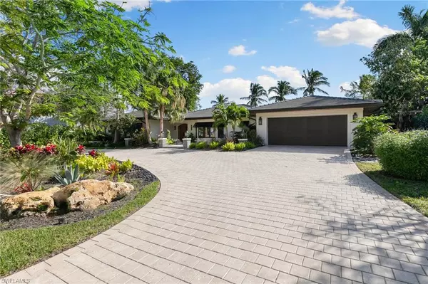 941 Scott DR, Marco Island, FL 34145