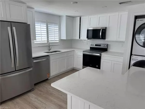 Naples, FL 34103,4170 Crayton RD #C3