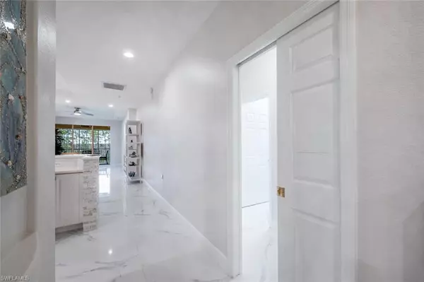 Naples, FL 34112,4863 Hampshire CT #303