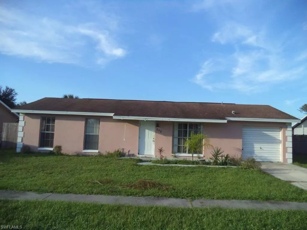 North Fort Myers, FL 33903,888 Ridgeway DR