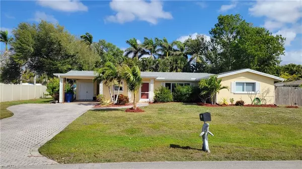 1403 Davis DR, Fort Myers, FL 33919