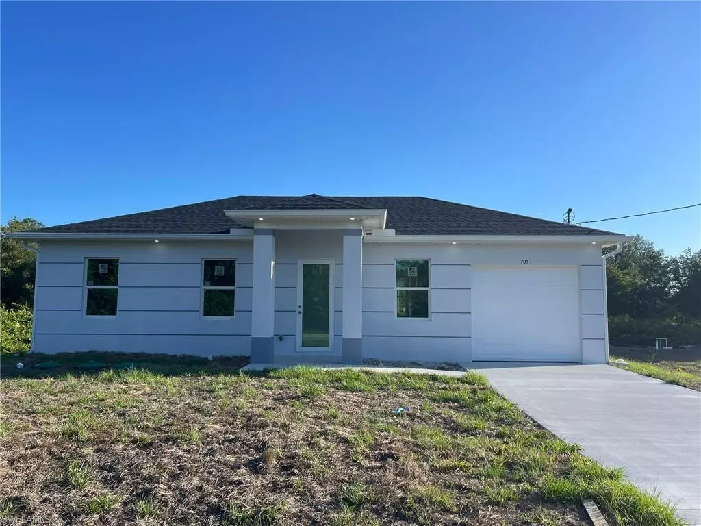 Lehigh Acres, FL 33972,705 Ledge ST