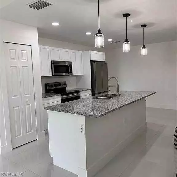 Lehigh Acres, FL 33973,4814 Leonard BLVD S