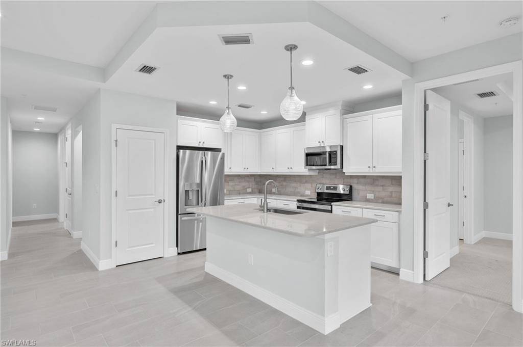 Naples, FL 34112,2554 SEYCHELLES DR #904