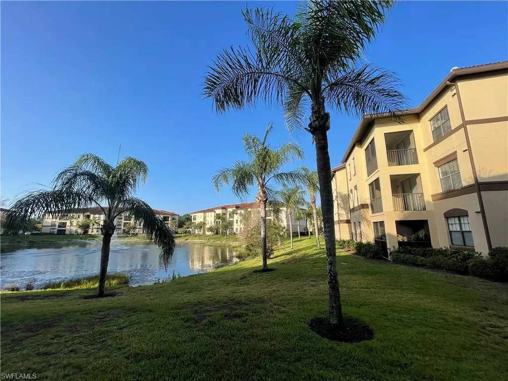 Naples, FL 34105,12940 Positano CIR #302