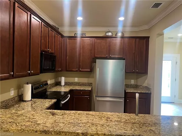 Fort Myers, FL 33966,10300 Via Colomba CIR