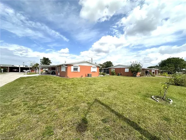 Lehigh Acres, FL 33936,1113 Broad CT