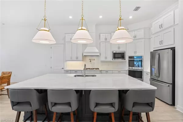 Naples, FL 34114,15398 Turin DR