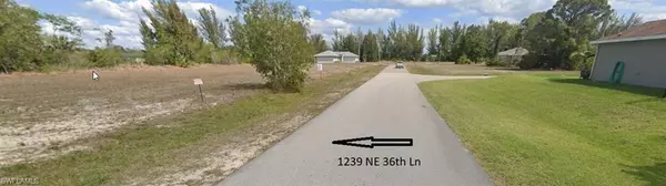 Cape Coral, FL 33909,1239 NE 36th LN