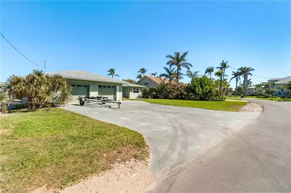 Bonita Springs, FL 34134,26870 McLaughlin BLVD
