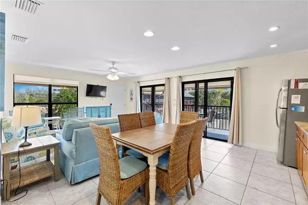 Sanibel, FL 33957,1811 Olde Middle Gulf DR #1